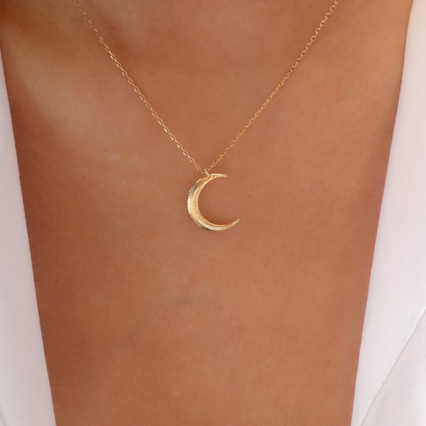 Dainty moon store necklace