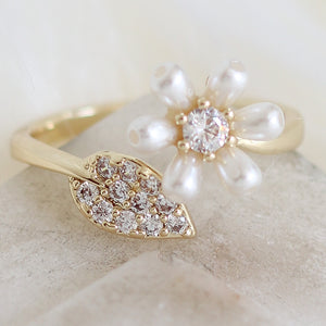 Flower & Crystal Leaf Ring