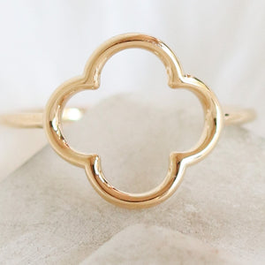 Simple Clover Ring