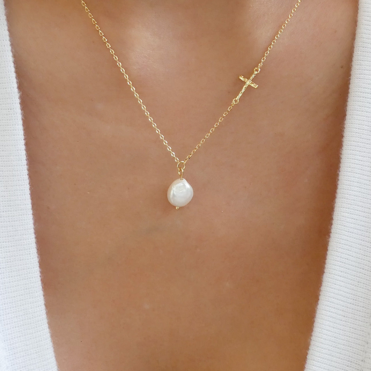 18k Simple Pearl Cross Necklace Love Stylize 0676