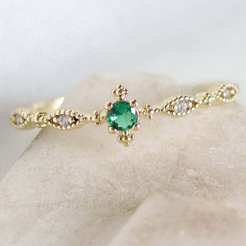 Mini Kylie Ring (Emerald)