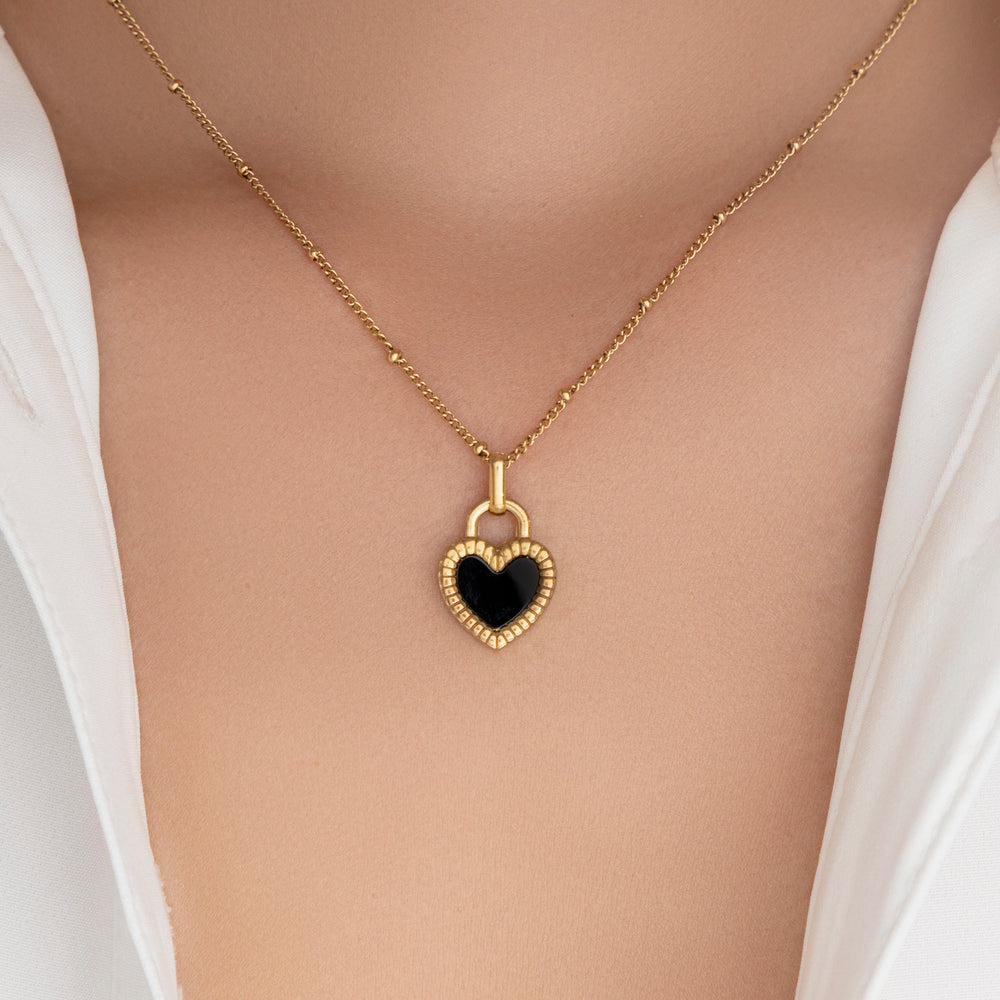 Riversible Heart Necklace (White & Black)