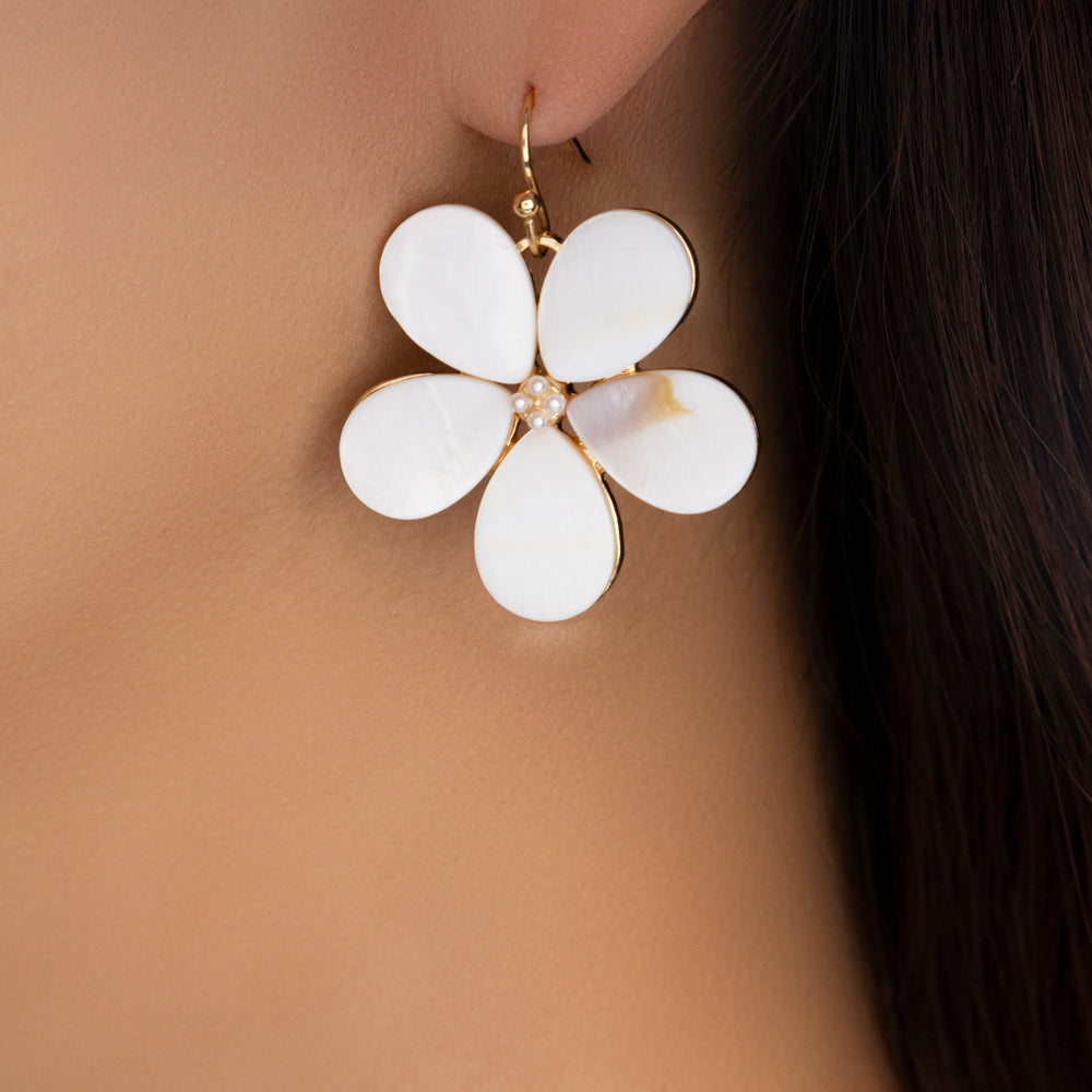 White Summer Flower Earrings