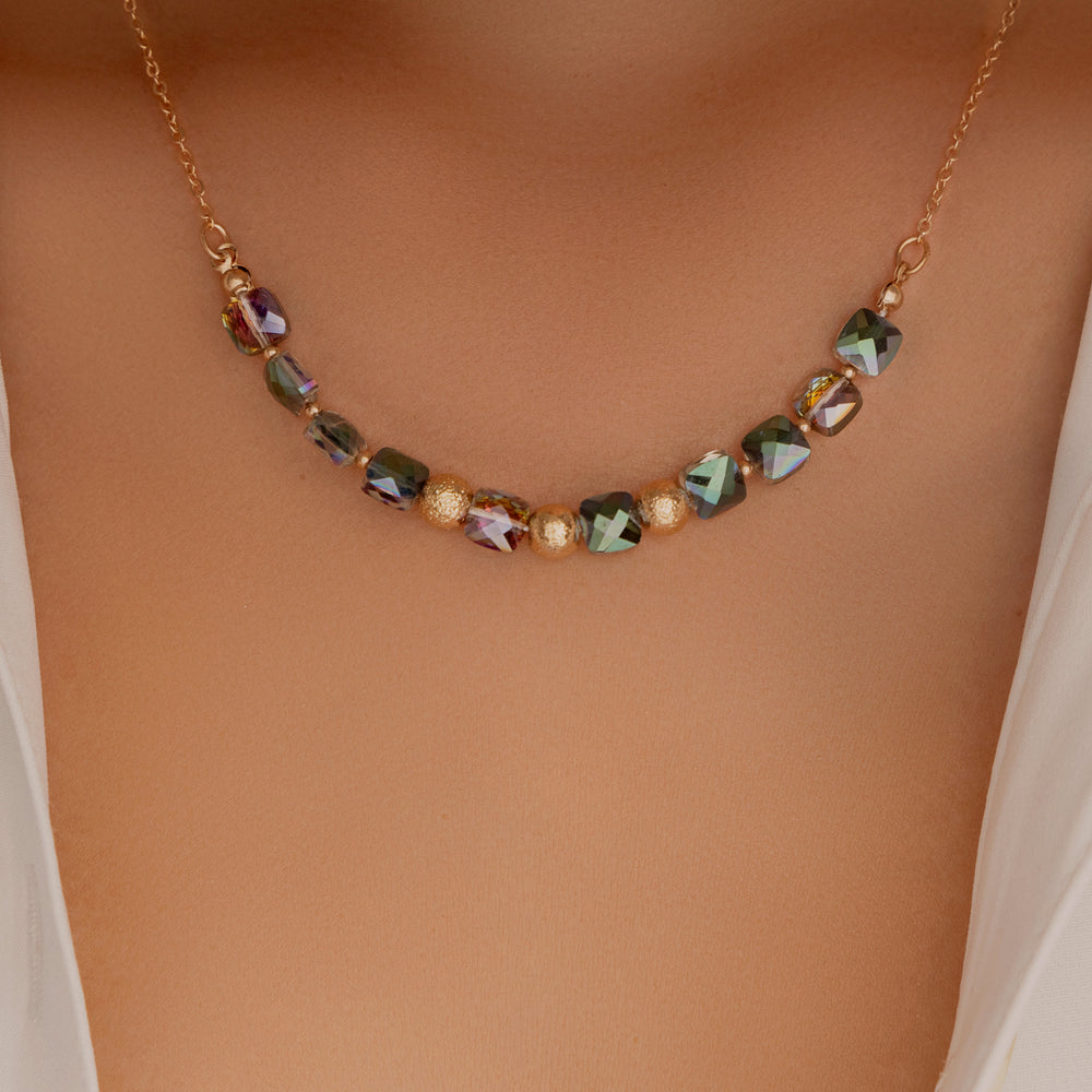 Center Bead Necklace (Iridescent)