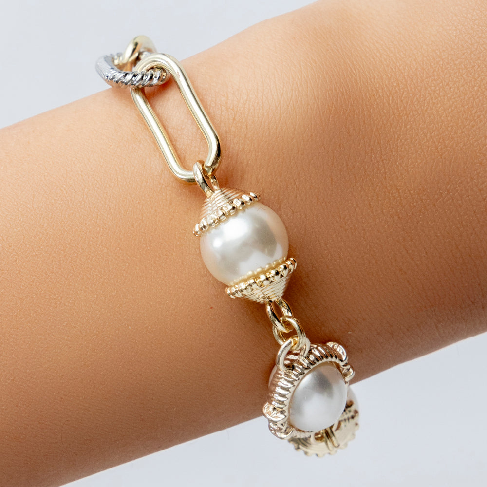 Luna Pearl Bracelet