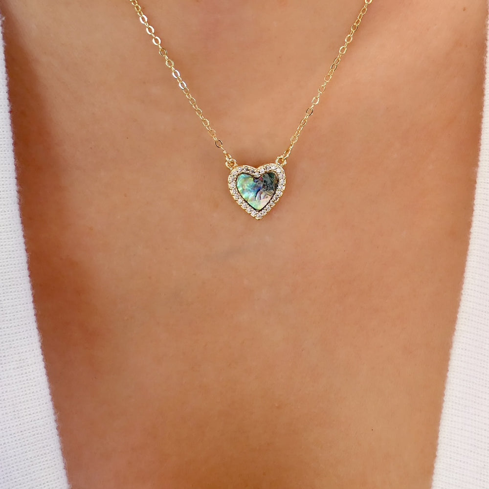 Ari Heart Gold Pendant Necklace in Iridescent Drusy | Kendra Scott | Gold  pendant, Gold pendant necklace, Necklace